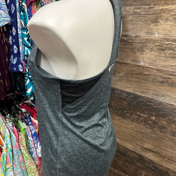 Nike Gray Dri Fit Fitted Sleeveless Tank Top - Picture 2 of 7